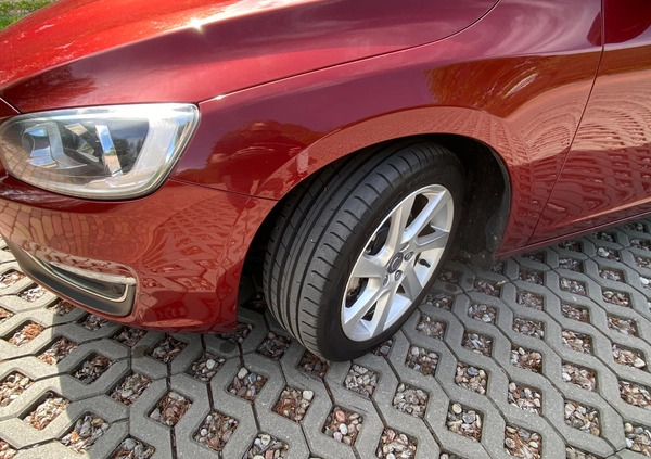 Volvo V60 cena 33000 przebieg: 318000, rok produkcji 2014 z Prochowice małe 79